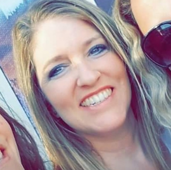 Meet your Posher, Lindsey - Picture 1 of 1